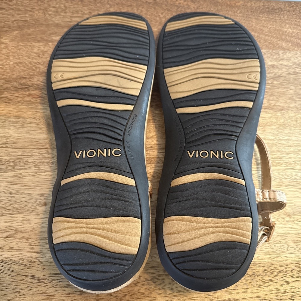 Vionic Lizbeth Sandal Women 10 Gold Cork Leather Orthotic Comfort T-Strap Buckle - Picture 12 of 13